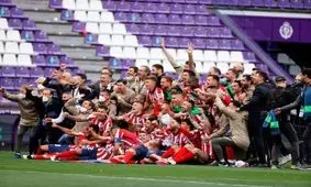 اتلتیکو مادرید قهرمان لالیگا شد/ جشن قهرمانی و پرتاب سیمئونه به آسمان!