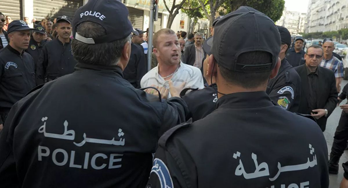 بازداشت صدها تظاهرکننده معترض در الجزایر