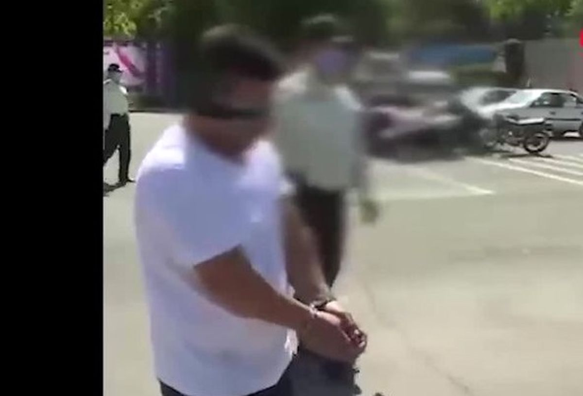 لحظه چاقو خوردن افسر راهنمایی و رانندگی در تهران/ ویدئو