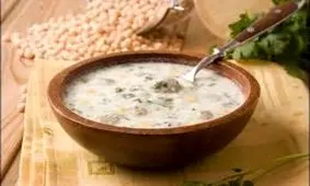 طرز تهیه آش دوغ با گوشت چرخ کرده