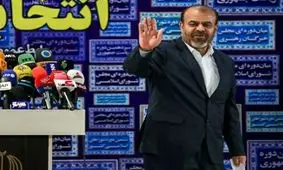 قاسمی به نفع جریان انقلاب کنار رفت