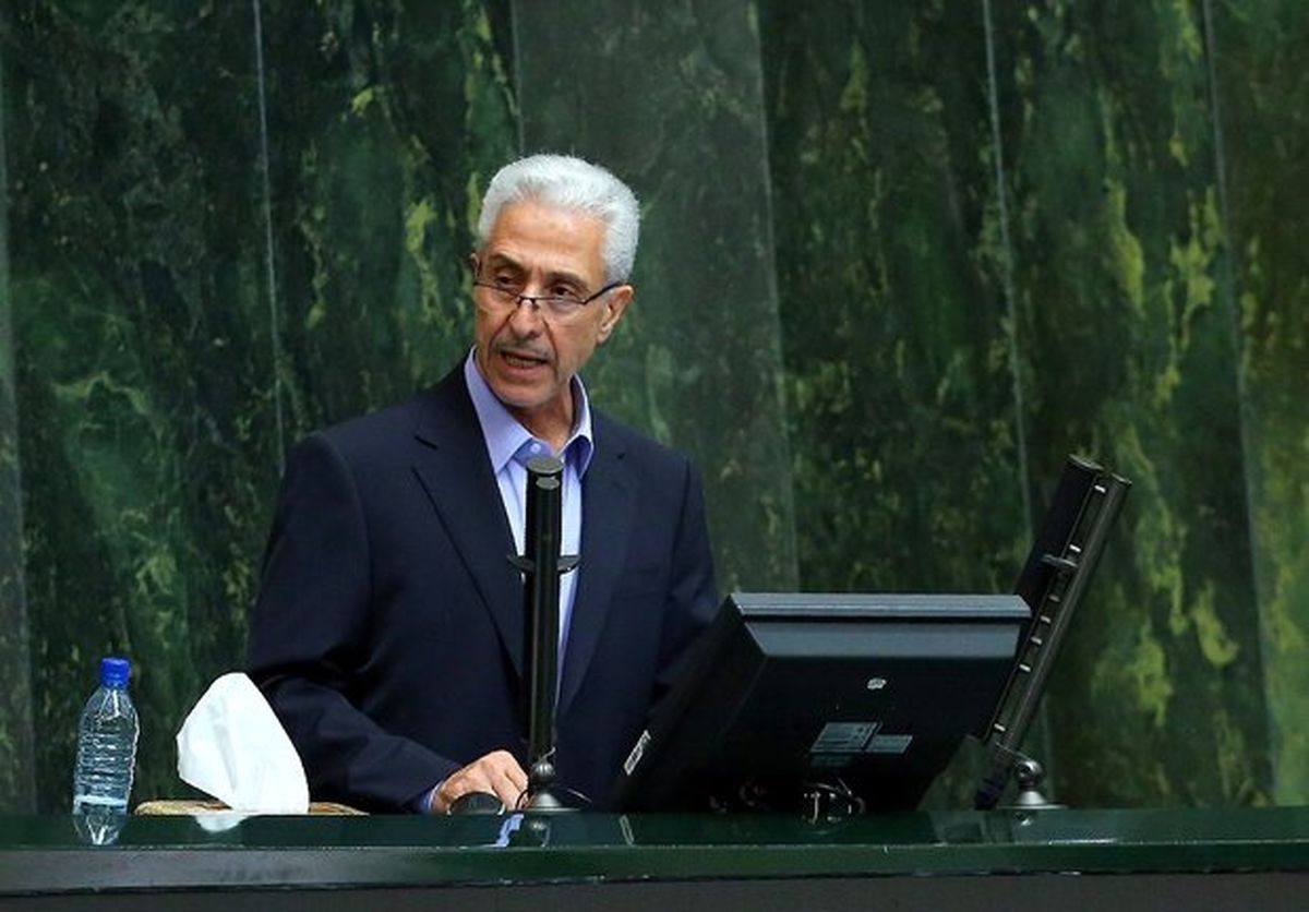 وزیر علوم از مجلس کارت زرد گرفت