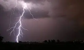 وقوع رعد و برق و باد شدید در ارتفاعات قزوین