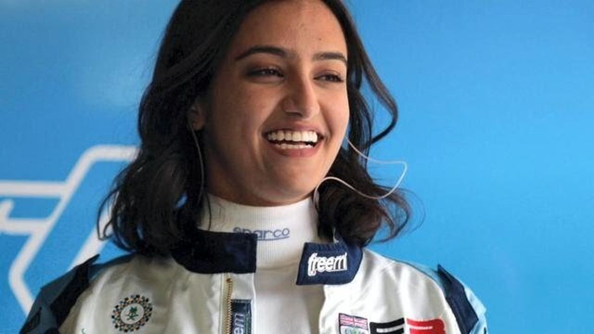 صعود نخستین راننده زن سعودی به فرمول ۳ 