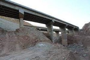 آخرین وضعیت احداث پل‌ های بزرگ «کنجان‌چم» درمحور ایلام- مهران