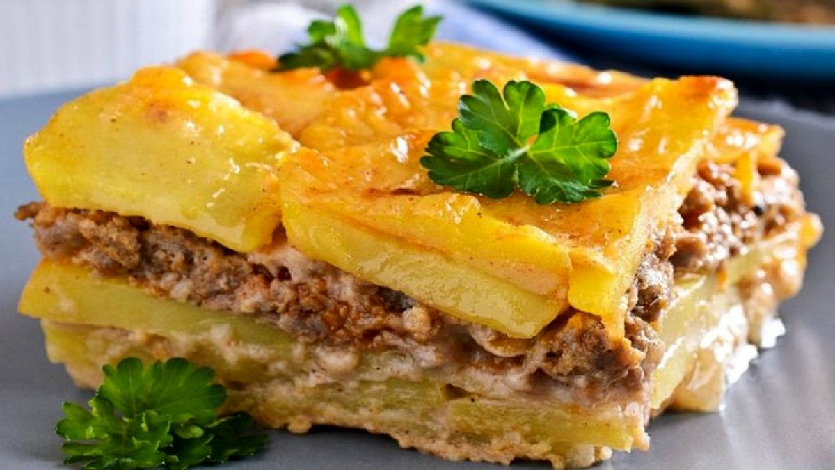 طرز تهیه گراتن سیب زمینی با سس بشامل به ۲ روش مختلف