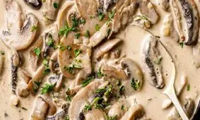 طرز تهیه سس قارچ برای همبرگر و پاستا