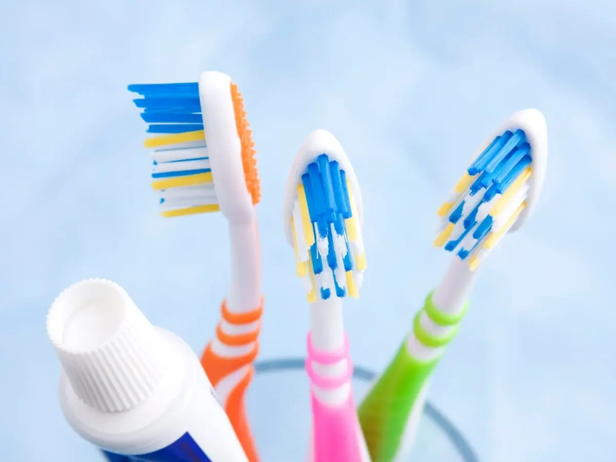 طول عمر استفاده از یک مسواک چقدر است؟