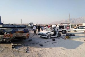 ۵ کشته و ۱۱ مصدوم در پی برخورد سواری حامل اتباع افغانستان با تریلر