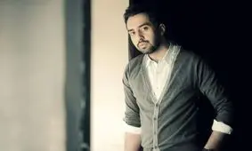 گلایه مهدی یراحی از لغو کنسرتهای مجوزدار / چرا یک نفر می‌تواند کنسرتی که ارشاد به آن مجوز داده را تعطیل کند؟