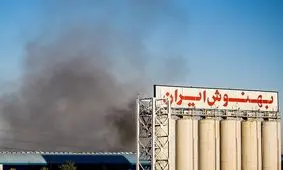 آتش سوزی در انبار ضایعات شرکت بهنوش/ ویدئو