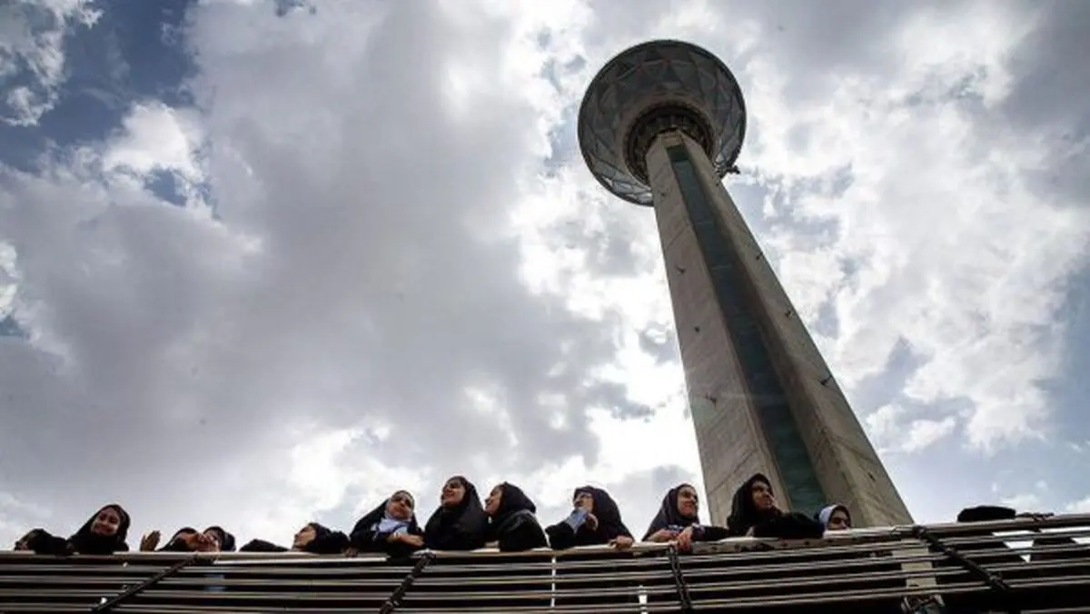 بازدید رایگان دختران از برج میلاد و تخفیف‌های گردشگری به مناسبت روز دختر