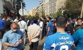 یگان ویژه، مانع از تجمع هواداران استقلال شد/عکس