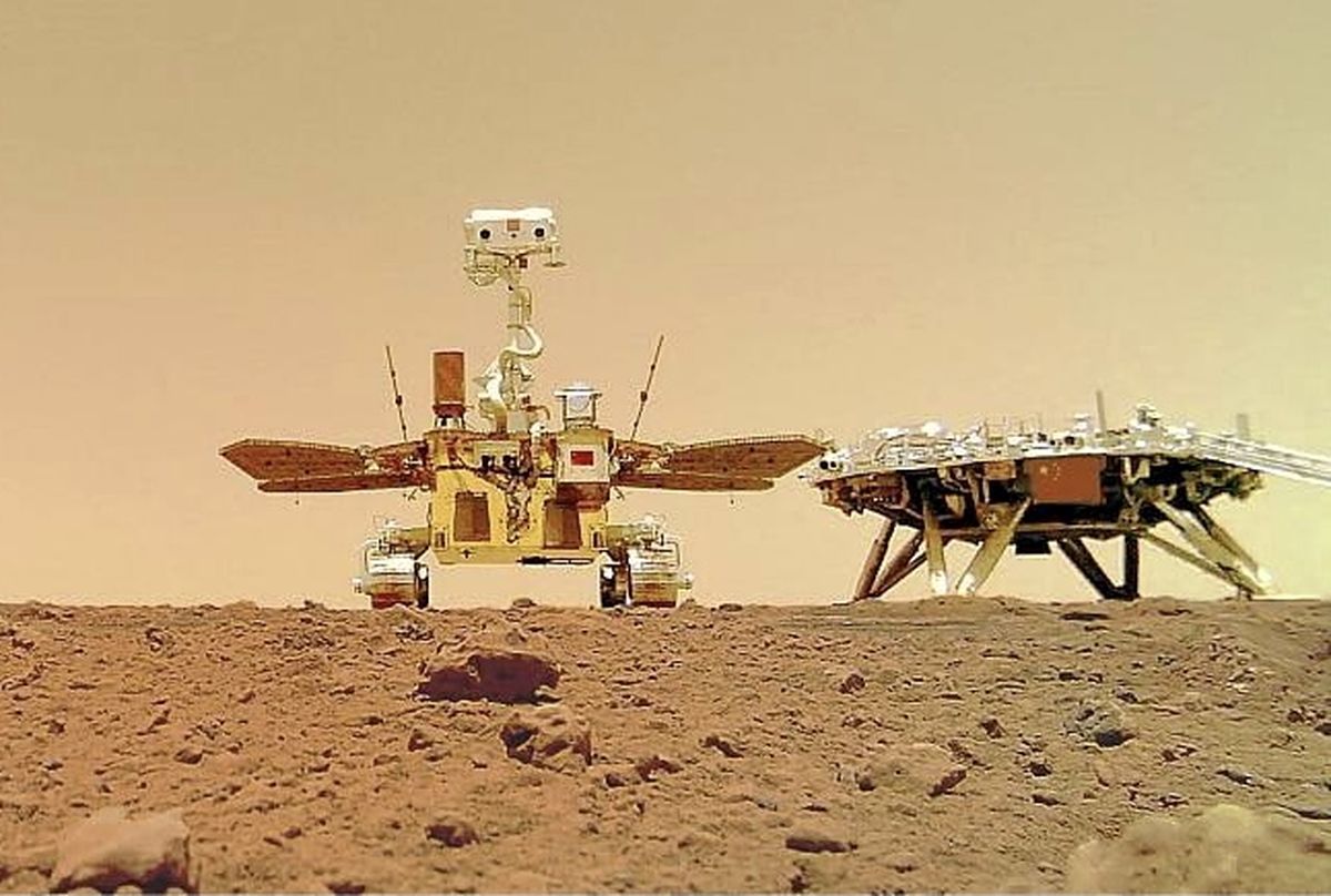 انتشار تصویر جدید از کاوشگر ژورانگ چین بر روی سطح مریخ