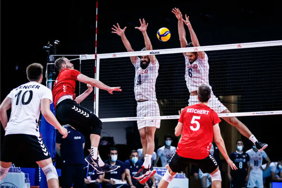 شادی جنجالی مربی حریف در بازی ایران و آلمان/ ویدئو