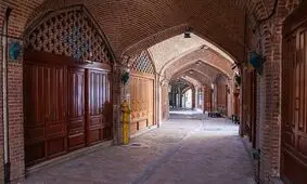 کرونا پا روی گلویش گذاشته و به سختی نفس می کشد!