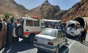 تصادف ۲ دستگاه مینی بوس در محور تکاب به شاهین دژ، ۱۴ مصدوم بجای گذاشت