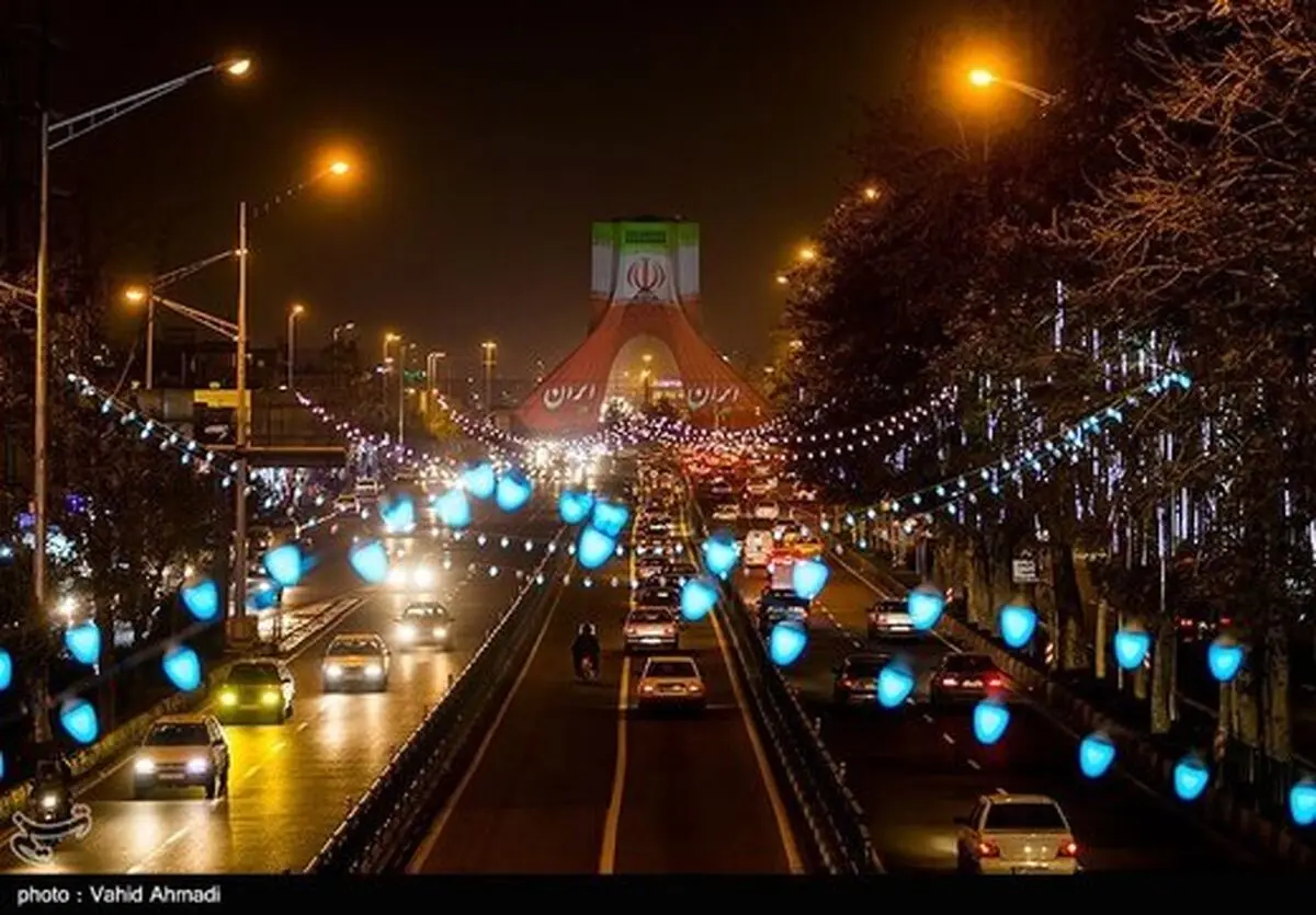 مسجدجامعی: برج آزادی در آستانه ۵۰ سالگی خواهر خوانده برج ایفل می‌شود