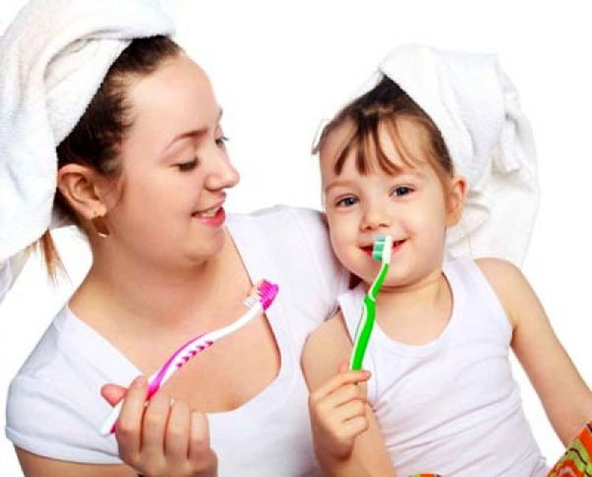کودکان از کی باید مسواک بزنند؟