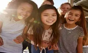 "زیبایی" و "احساساتی بودن" را ویژگی بارز دختران ندانیم/ کلیشه‌های غلط جنسیتی را اصلاح کنیم