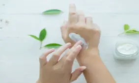 کرم مرطوب کننده خوب حتما این مشخصات را دارد