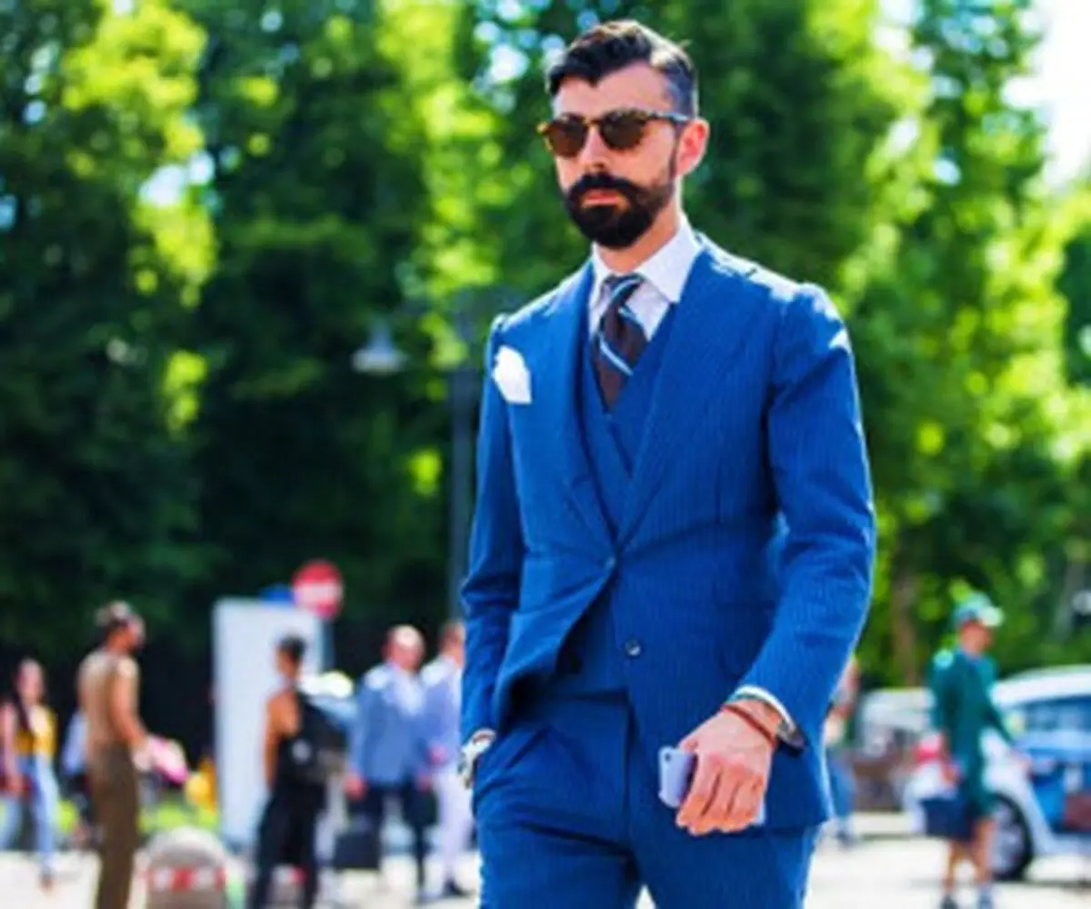 کت شلوار آبی را با چه چیزی ست کنیم؟