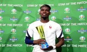 حرکت جالب ستاره فرانسه در نشست خبری/ پوگبا نوشیدنی الکلی را از مقابلش برداشت/ عکس