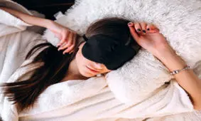 فوت و فن مراقبت از مو در خواب