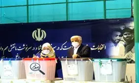 عارف: مردم علی‌رغم گلایه ها، حضورشان را نشان دهند