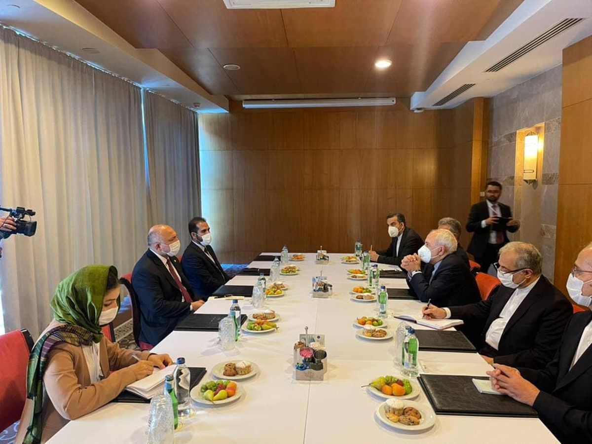 ظریف با وزیر امور خارجه افغانستان دیدار کرد