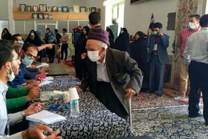 حضور پیرمرد ۱۱۰ ساله در پای صندوق‌ رای