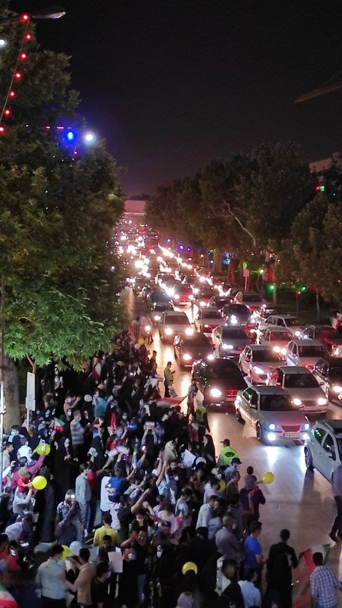 مشهد در تسخیر هواداران رئیسی/ همشهریان رئیسی برای او سنگ تمام گذاشتند/ ویدئو