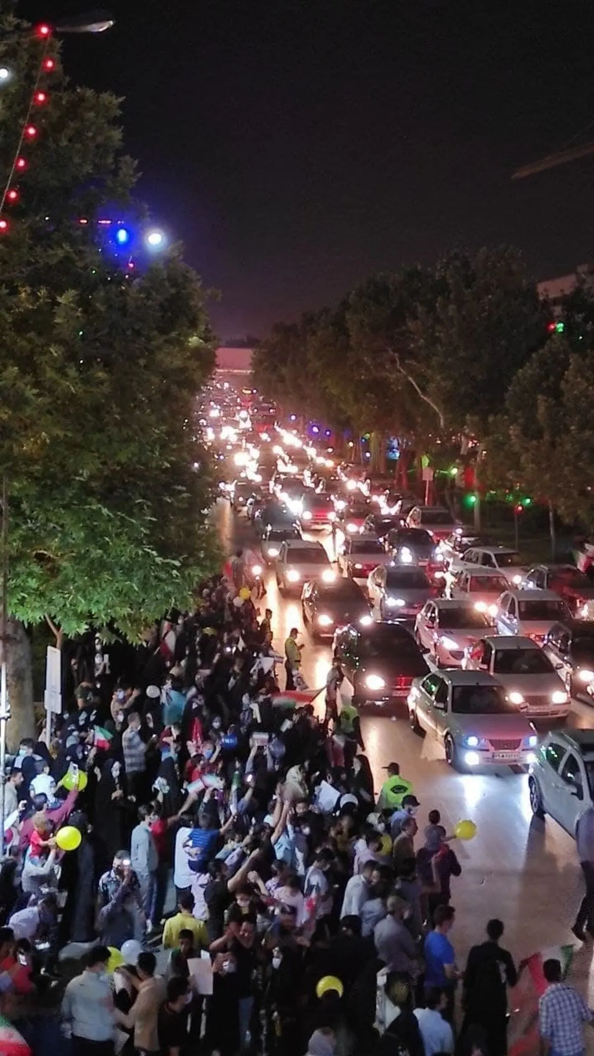 مشهد در تسخیر هواداران رئیسی/ همشهریان رئیسی برای او سنگ تمام گذاشتند/ ویدئو