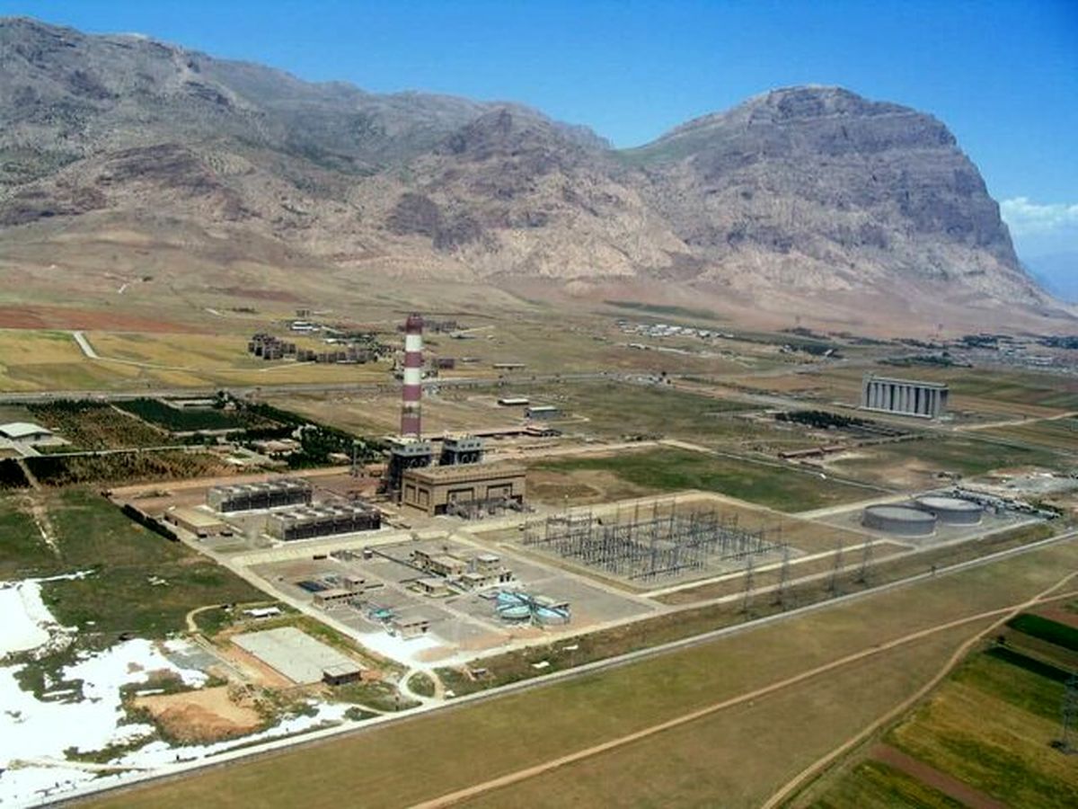 نیروگاههای برق بیستون و اسلام آباد با تمام توان در مدار تولید هستند