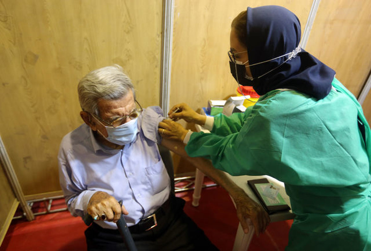 برنامه کاری مراکز واکسیناسیون شیراز برای سالمندان اعلام شد