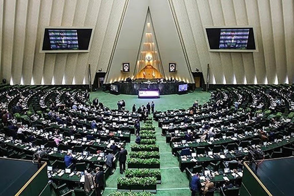 همه تقصیرها گردن سبک بودجهنویسی است؟/ یک نماینده مجلس: قالیباف انتقادها را پذیرفت