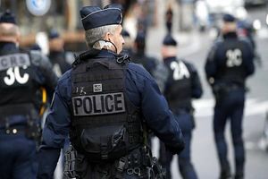 پلیس فرانسه از زمین و هوا به دنبال مردی مسلح با سابقه خشونت خانگی است