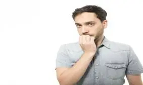 خجالت کشیدن پسر نوجوان را آواره کرد