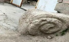 کشف دو مجسمه سنگی قدیمی در شوط