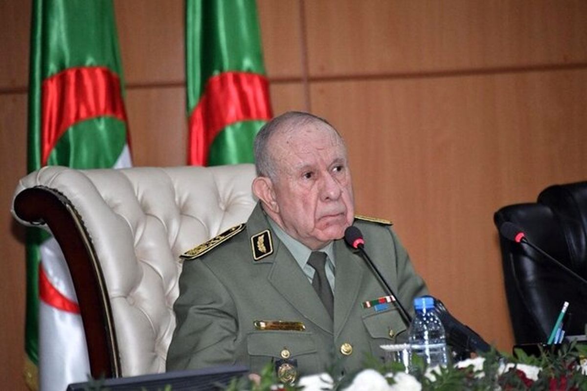 درخواست رئیس ستاد کل ارتش الجزایر از نظامیان برای شرکت در انتخابات