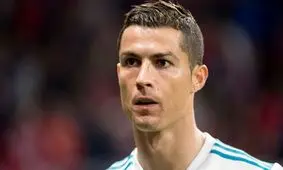 جنجال حلقه گران‌قیمت رونالدو/ عکس