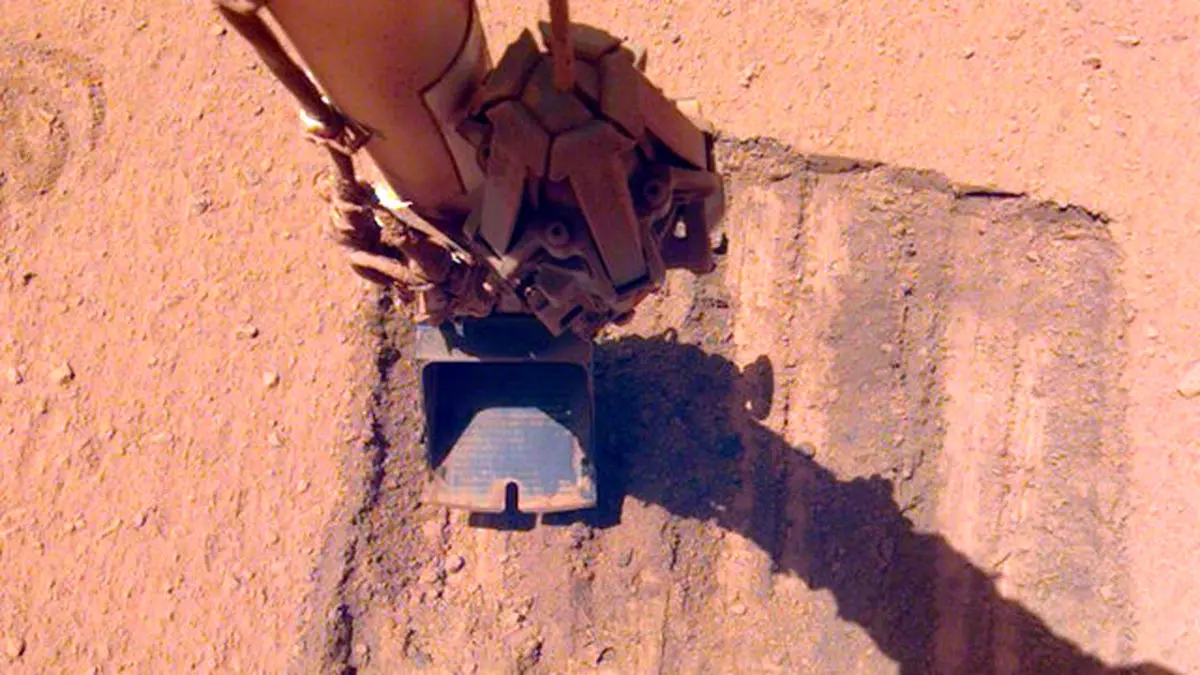 "اینسایت" به زندگی بازگشت