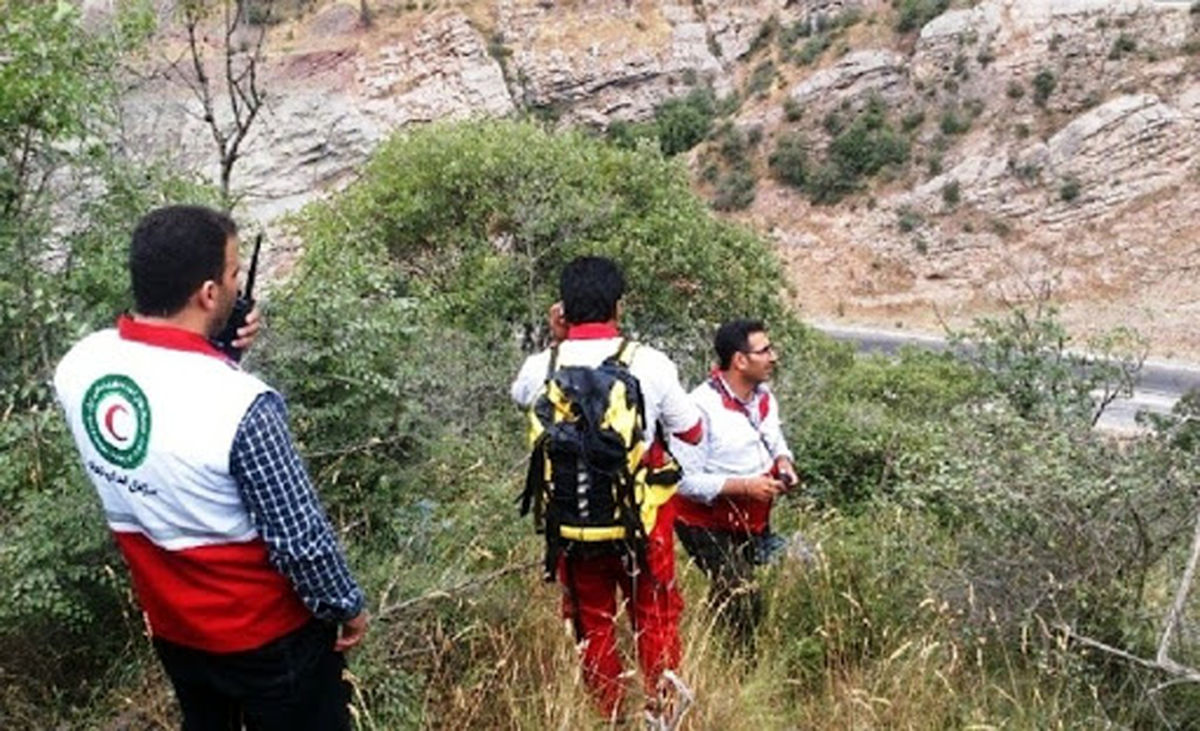 نجات فرد مفقود شده بعد از 72 ساعت سرگردانی در کوه های کرمان