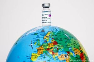 ۱۰۰ رهبر سابق جهان: گروه ۷ هزینه واکسیناسیون کرونا در کشورهای فقیر را بپردازد