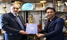 پاسخ تند مدیرعامل استقلال به فرهاد مجیدی