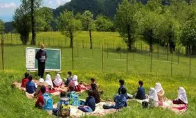 واکسیناسیون معلمان از مرداد/ چرا به دانش‌آموزان واکسن نمی‌زنند؟