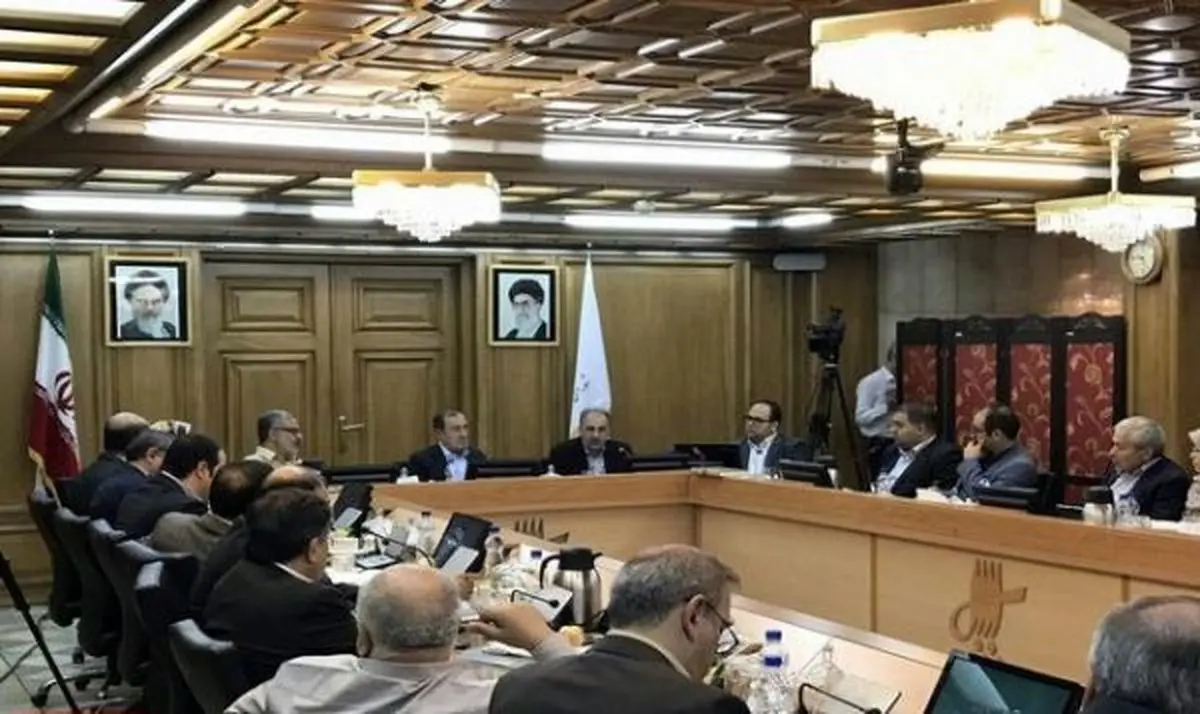 نجفی: شهرداری چهار برابر ظرفیت نیرو دارد/ کجای دنیا شهرداری روزنامه ای سیاسی در دست دارد؟/ از روزی که شهردار شوم دیگر سیاسی نیستم