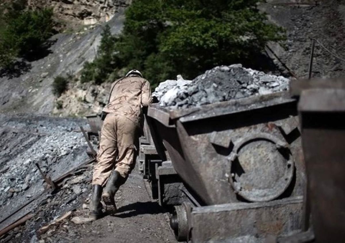 تکرار آوار معدن بر سر کارگران استان سمنان/ چه زمانی قصه مرگ کارگران معدن به پایان می‌رسد؟