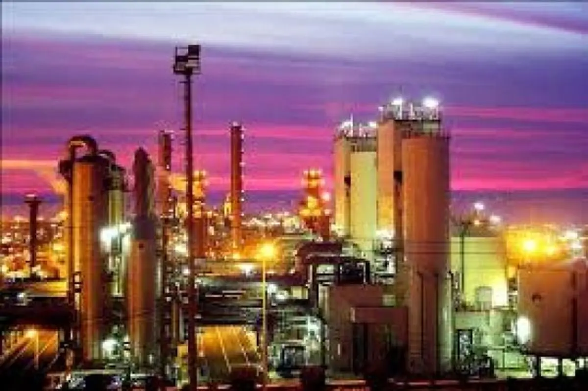 فشار آمریکا برای حذف بزرگترین بازار پتروشیمی ایران/ مسئولان بی‌تفاوتند
