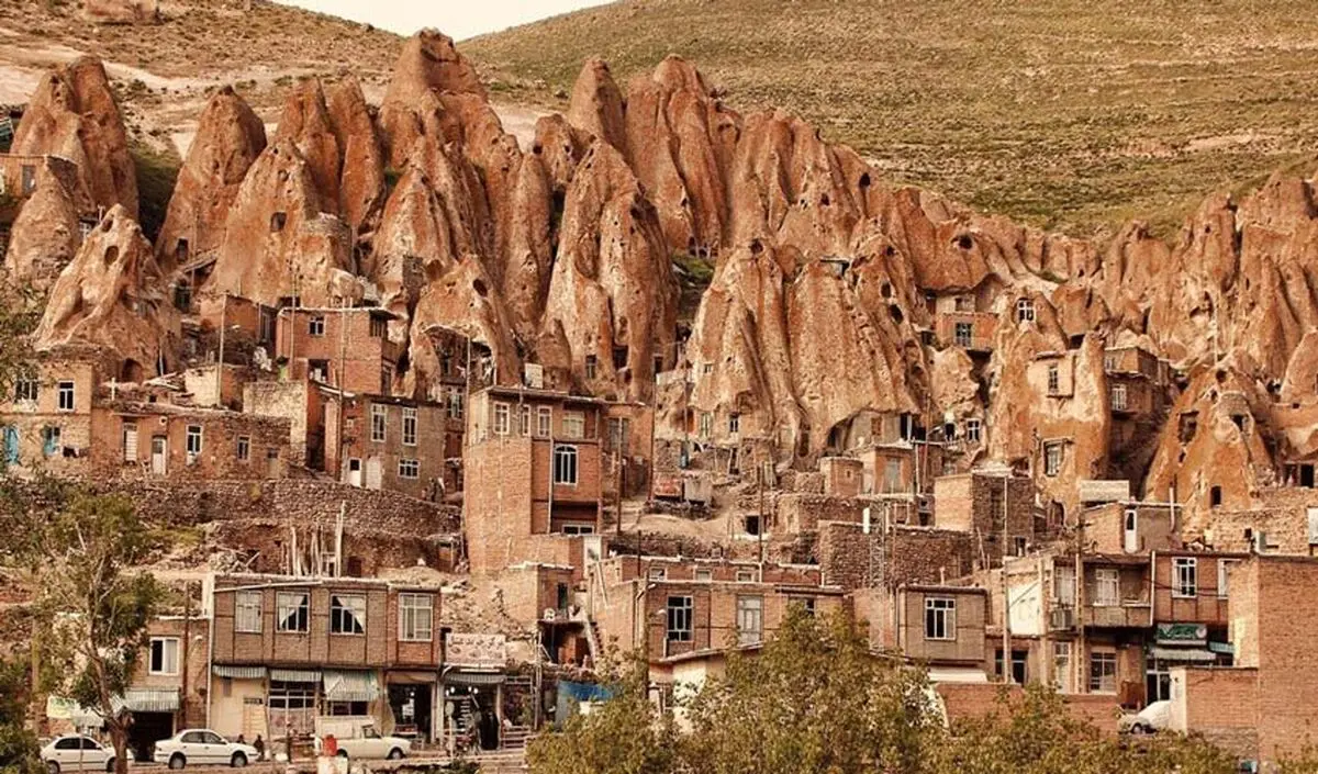 برخورد با بیش از ۲۰ تور گردشگری غیرمجاز در آذربایجان شرقی